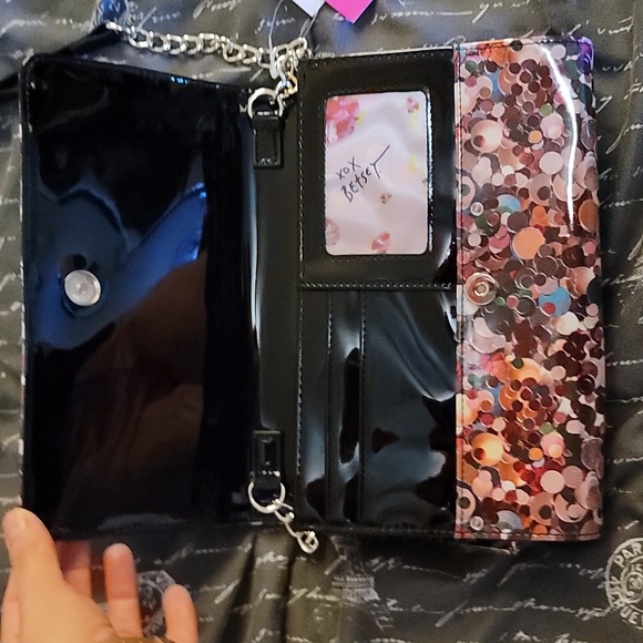 Betsey Johnson crossbody bag Rainbow Xodanie Bow New festive print gold tone - Picture 3 of 7